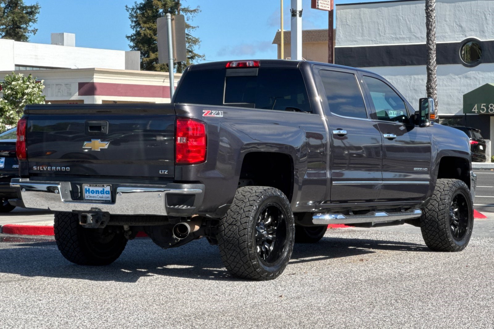 Used 2016 Chevrolet Silverado 2500 LTZ w/ Duramax Plus Package AWD/4WD image 8