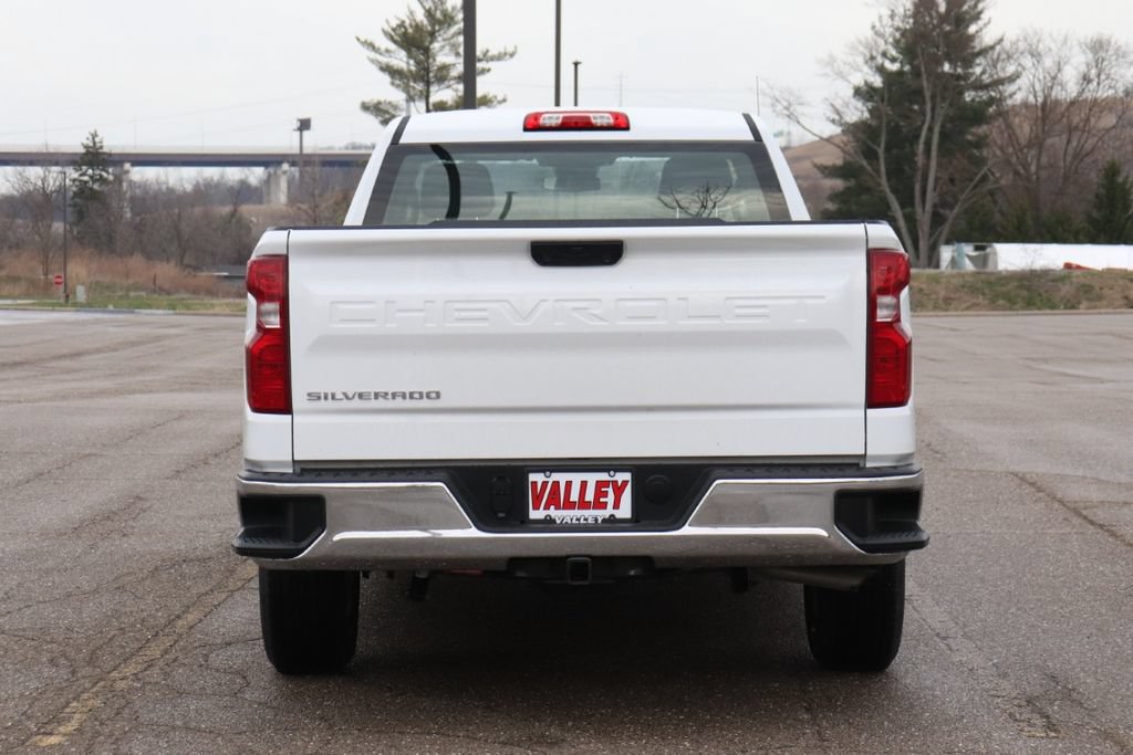 Used 2025 Chevrolet Silverado 1500 W/T RWD image 8