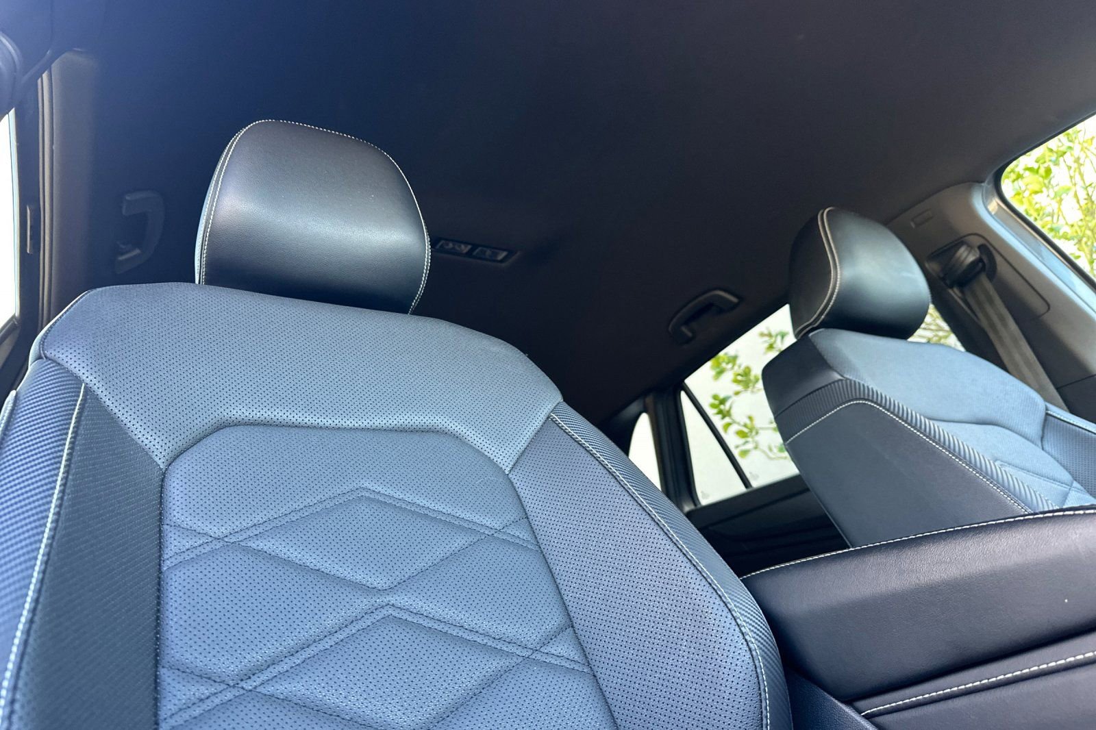 Used 2024 Volkswagen Atlas Cross Sport SE image 20