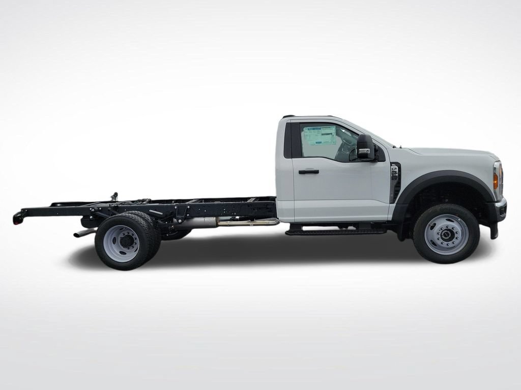 New 2026 Ford F550 4x4 Regular Cab Super Duty image 4
