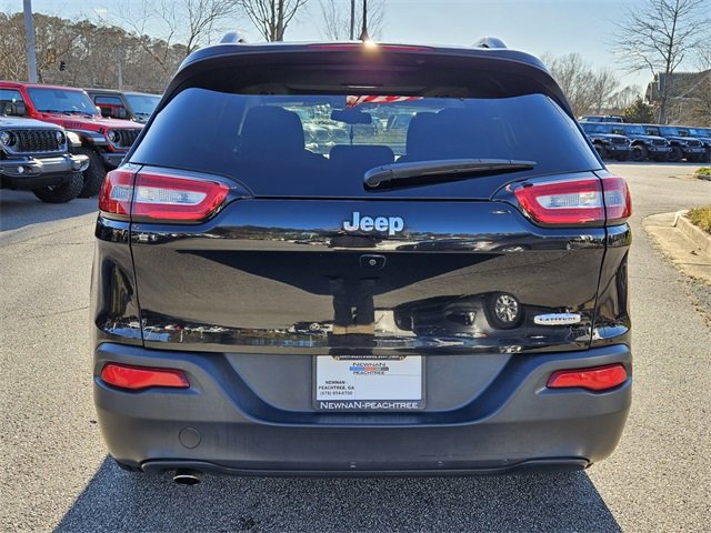 Used 2017 Jeep Cherokee Latitude w/ Comfort/Convenience Group image 5