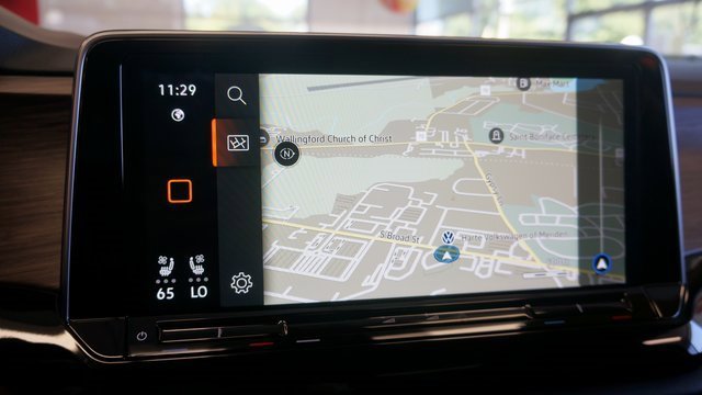 Certified 2025 Volkswagen Atlas SEL image 16