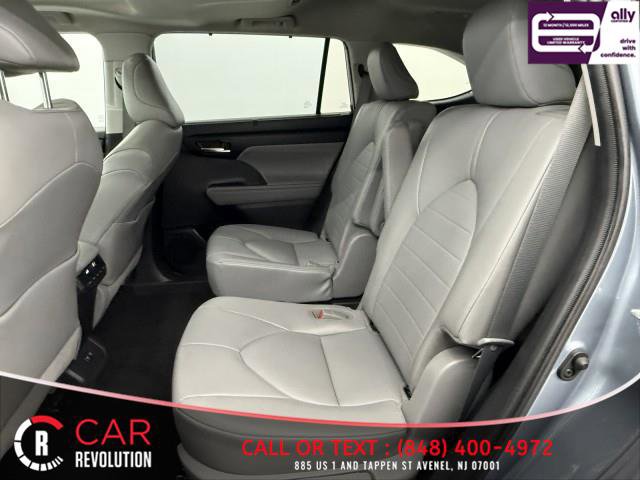 Used 2021 Toyota Highlander XLE image 47