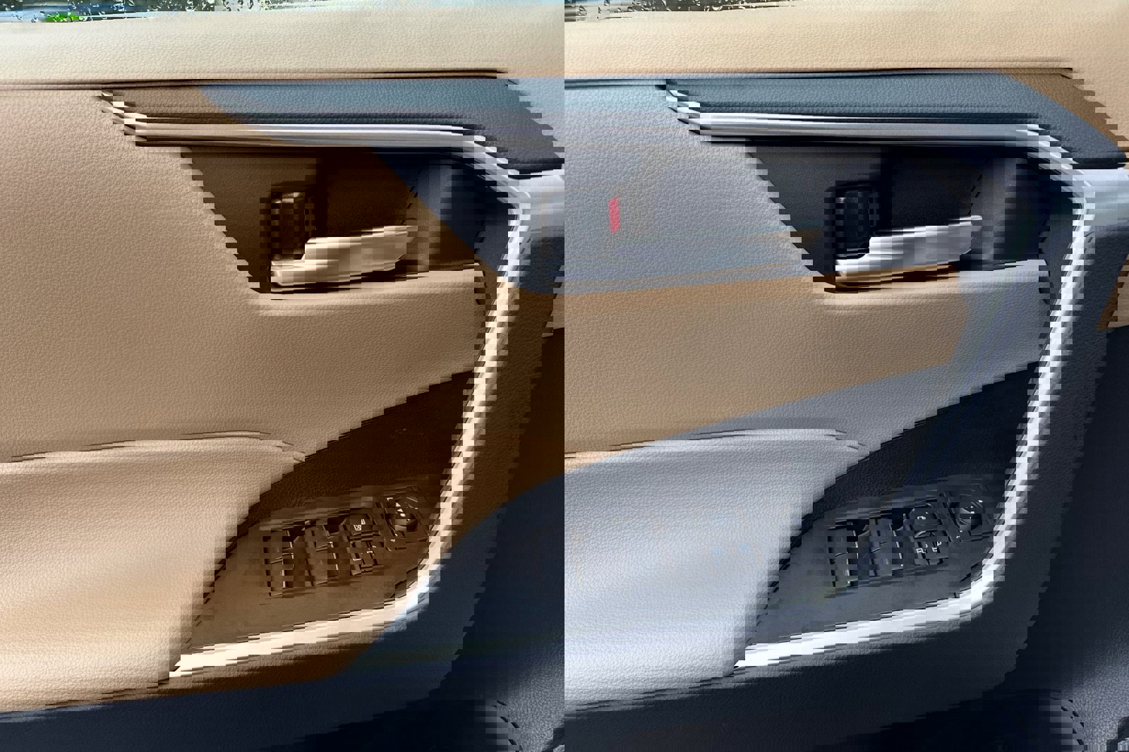 New 2025 Toyota RAV4 XLE Premium image 10