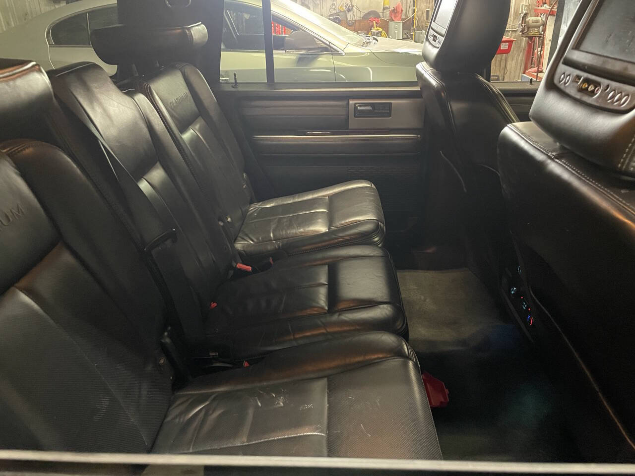 Used 2015 Ford Expedition EL Platinum AWD/4WD image 10