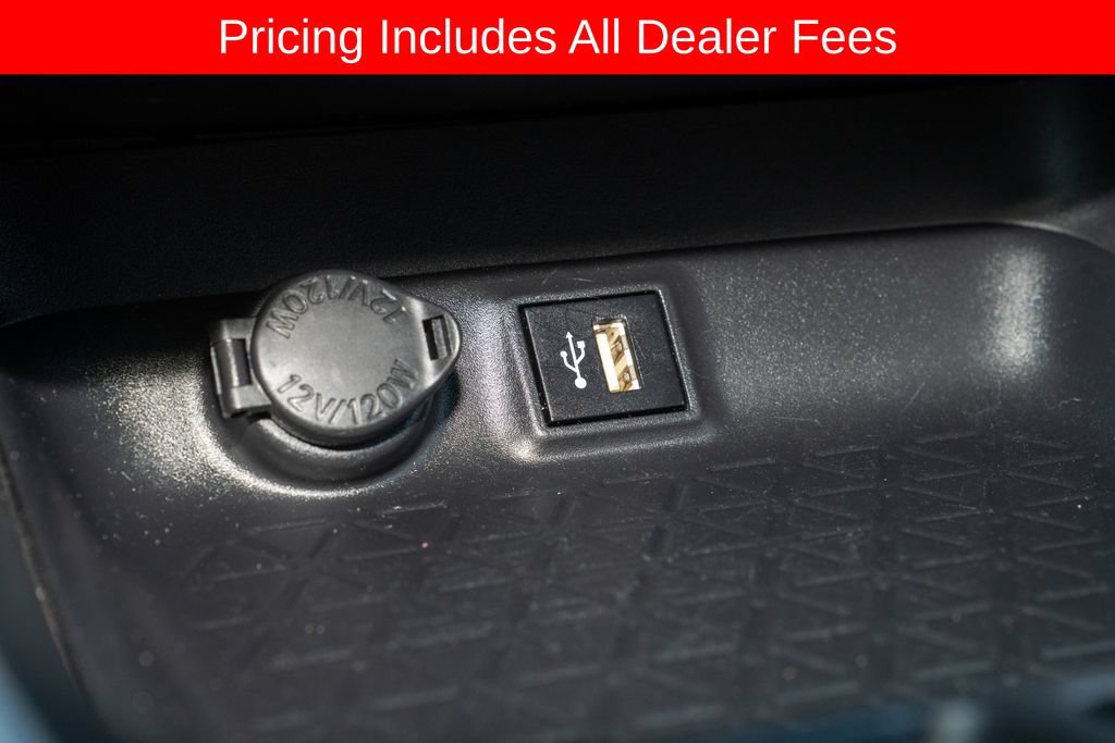 Used 2025 Toyota RAV4 XLE FWD image 14
