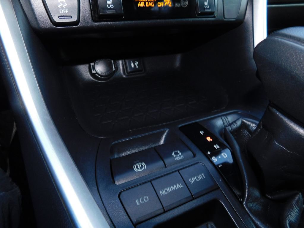 Used 2019 Toyota RAV4 XLE w/ Convenience Package image 36