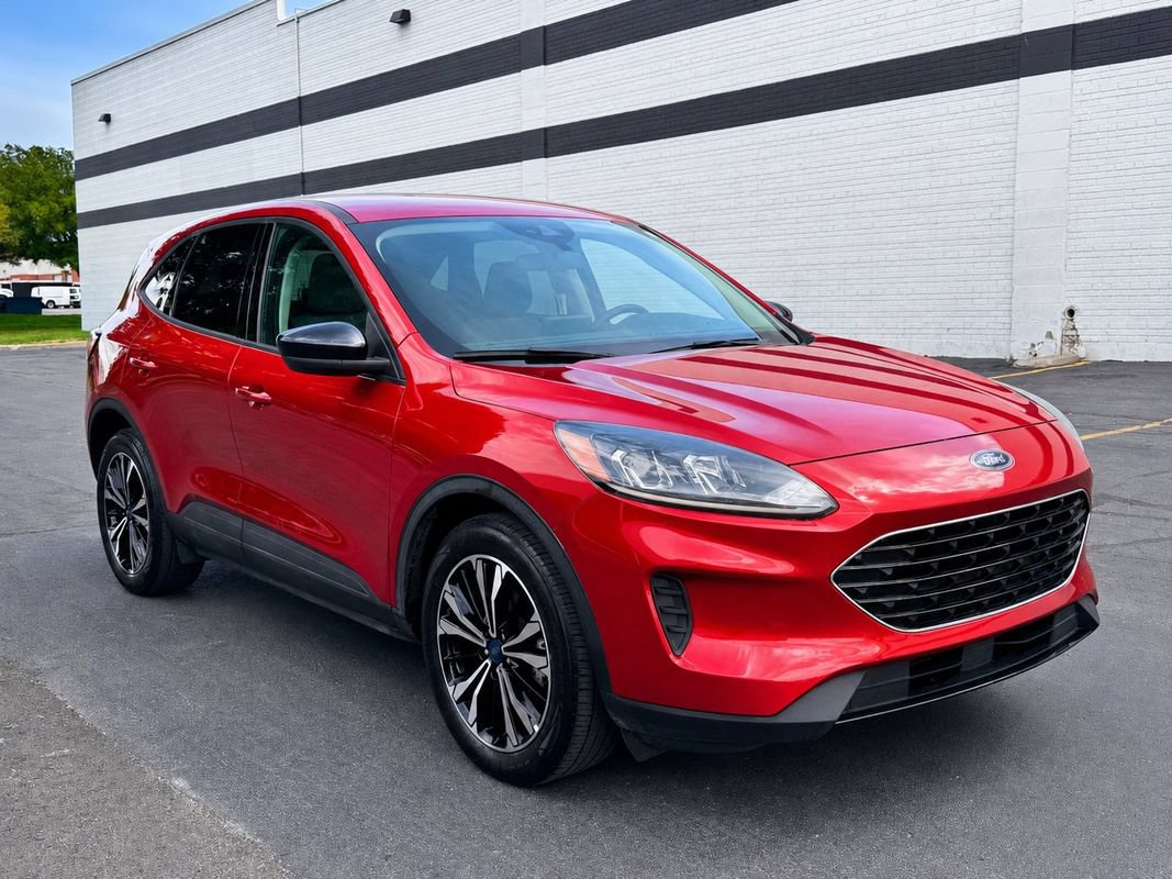 Used 2022 Ford Escape SE w/ SE Sport Appearance Package FWD image 7