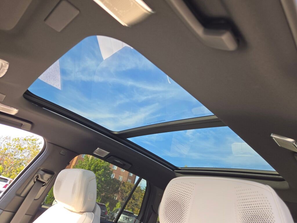 New 2026 Cadillac Vistiq Sport w/ LPO, Floor Liner Package image 30