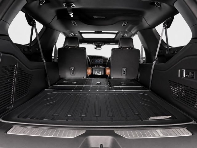 Used 2023 GMC Yukon XL Denali Ultimate w/ LPO, Floor Liner Package AWD/4WD image 11