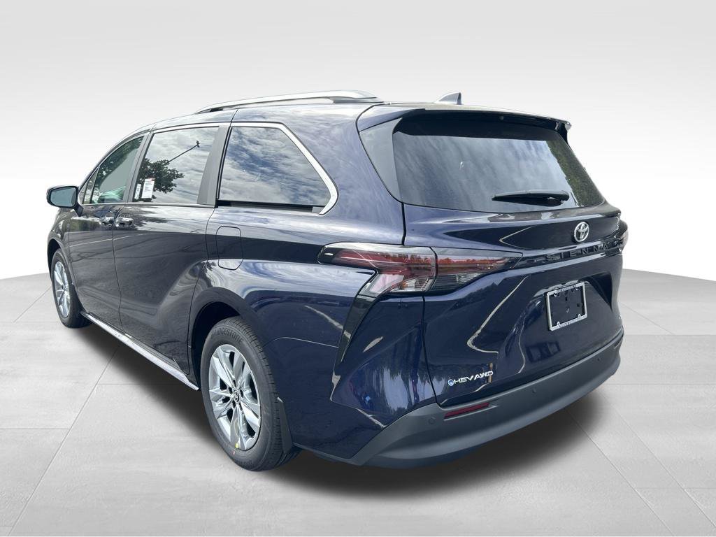 New 2026 Toyota Sienna XLE AWD/4WD image 3