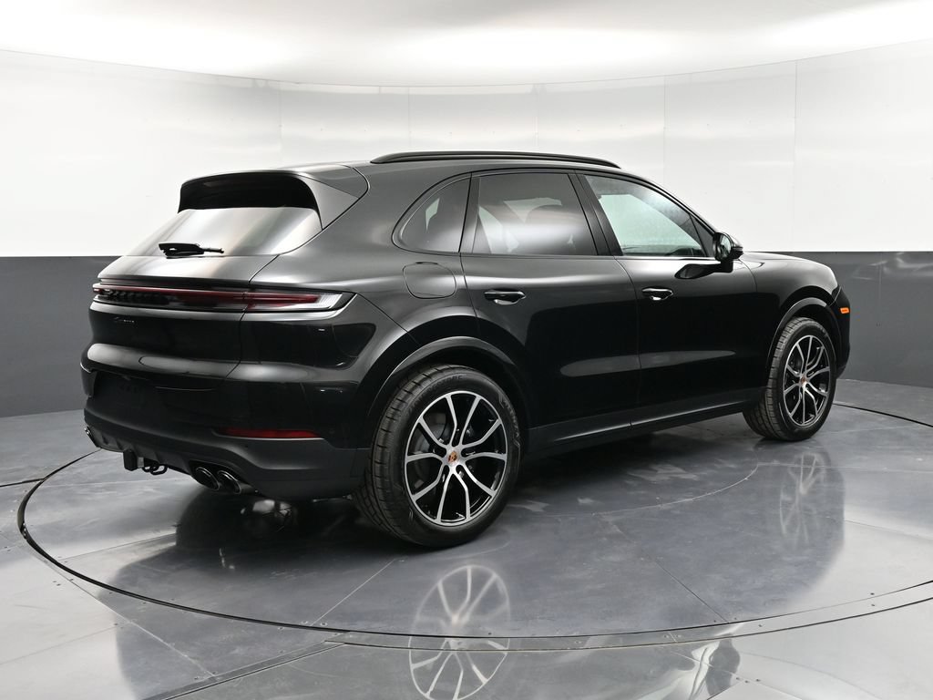 Certified 2026 Porsche Cayenne AWD/4WD image 8