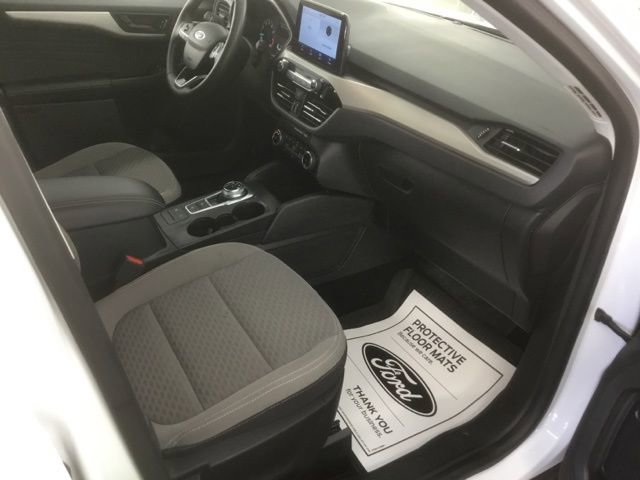 Used 2022 Ford Escape SE w/ Cold Weather Package image 13