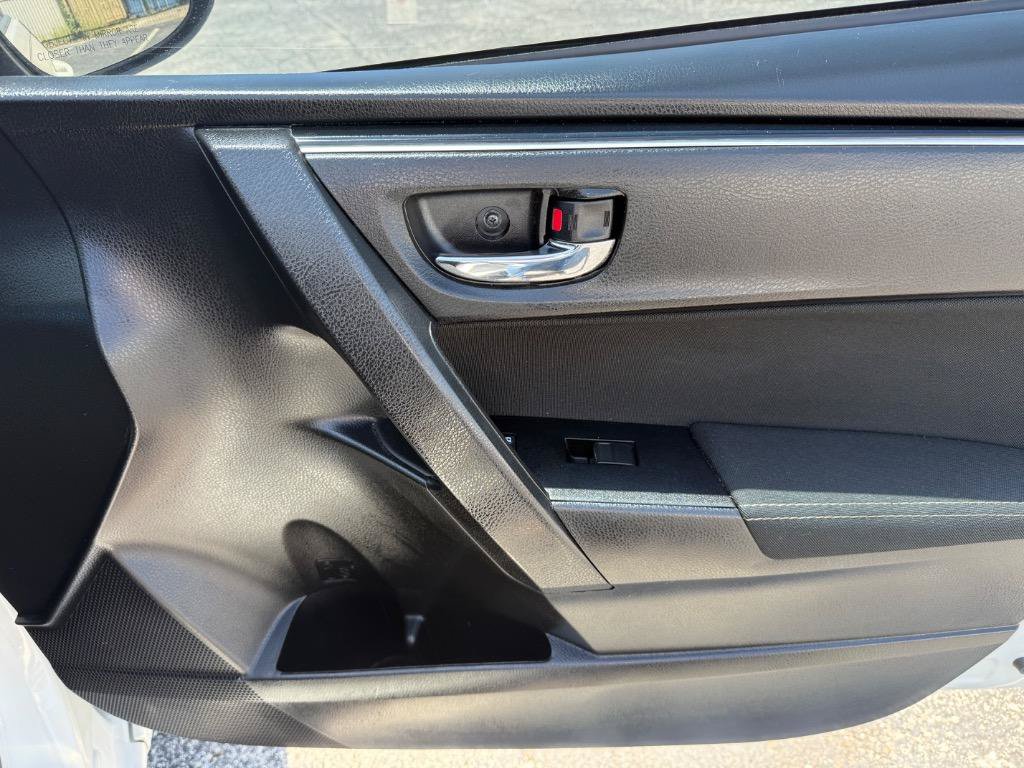 Used 2019 Toyota Corolla LE FWD image 23