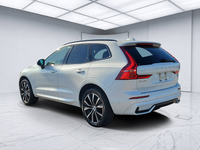 Used 2024 Volvo XC60 B5 Plus AWD/4WD image 3