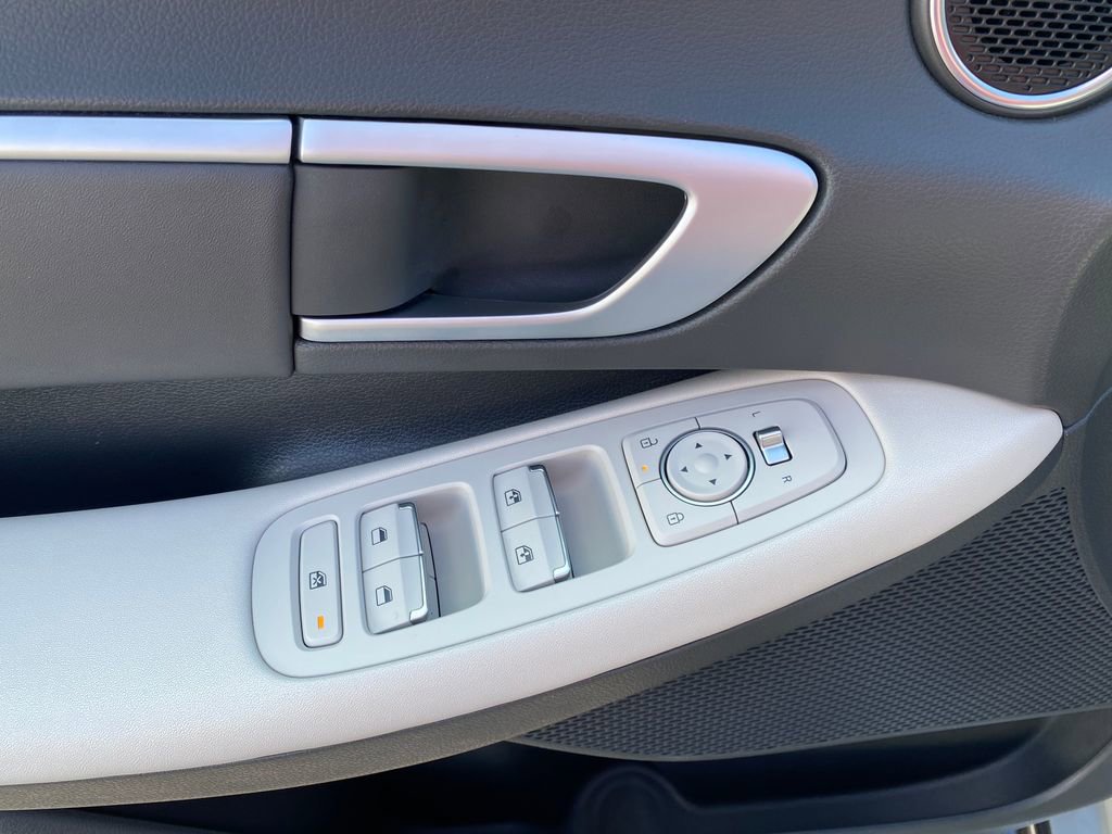 Used 2025 Hyundai Sonata SEL image 12