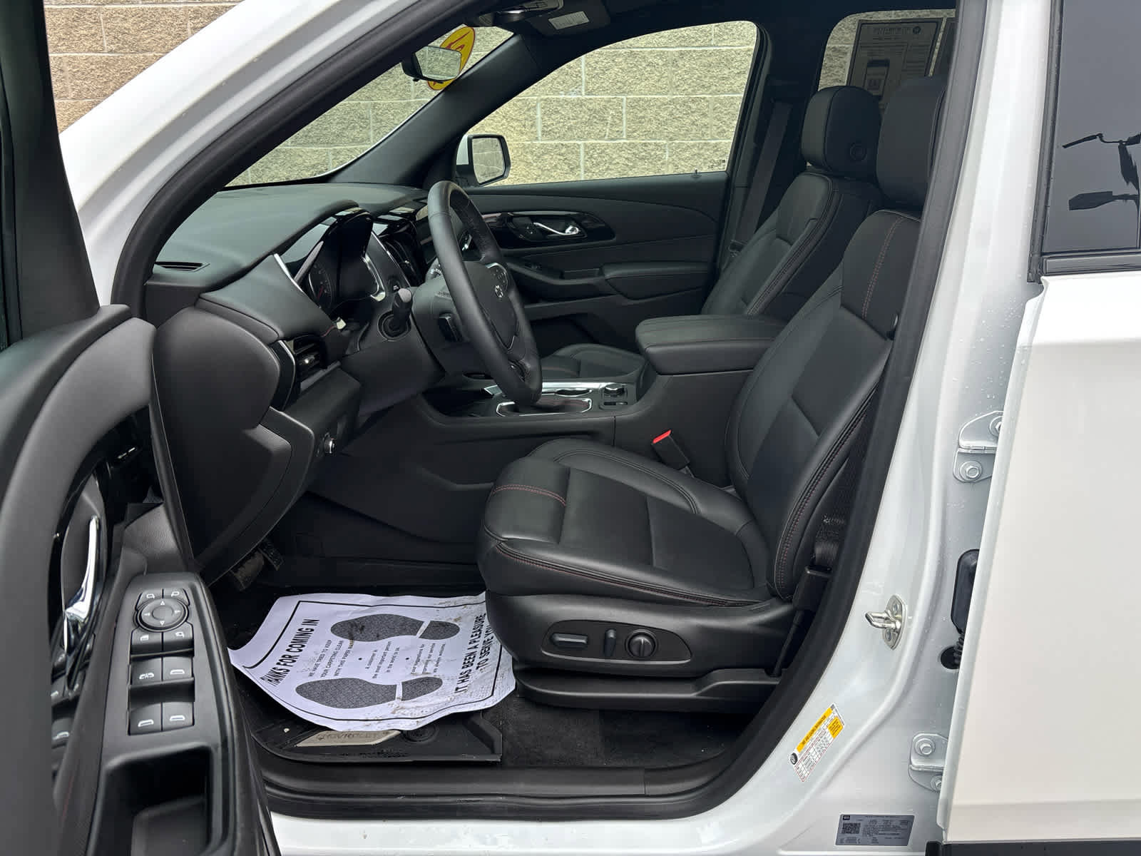 Used 2024 Chevrolet Traverse RS w/ LPO, Floor Liner Package image 12