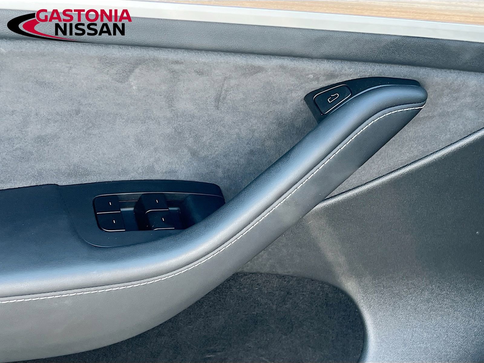 Used 2025 Tesla Model Y Long Range image 23