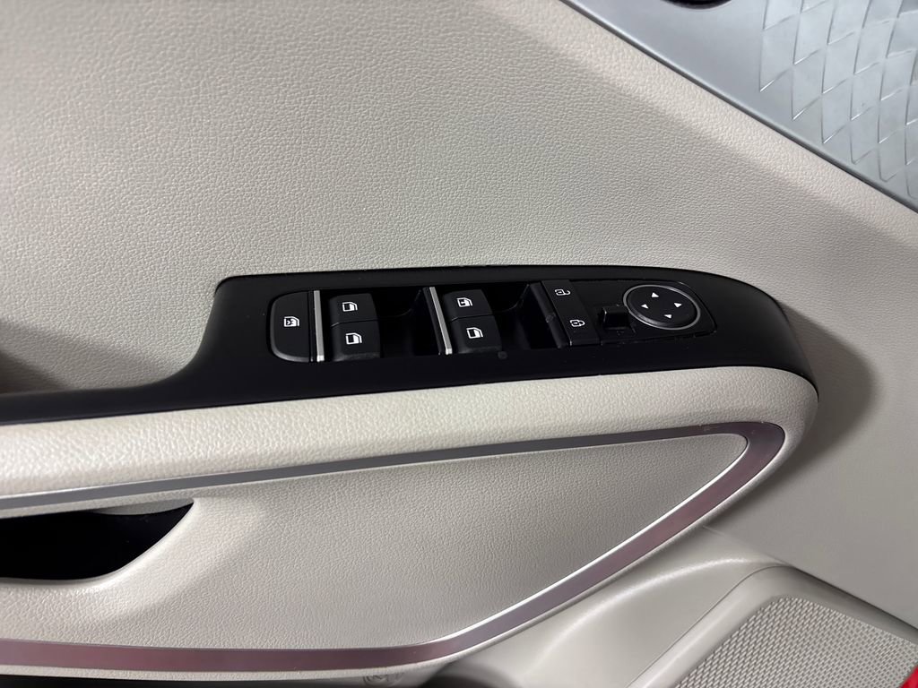 Used 2022 Kia Soul LX w/ Technology Package image 13