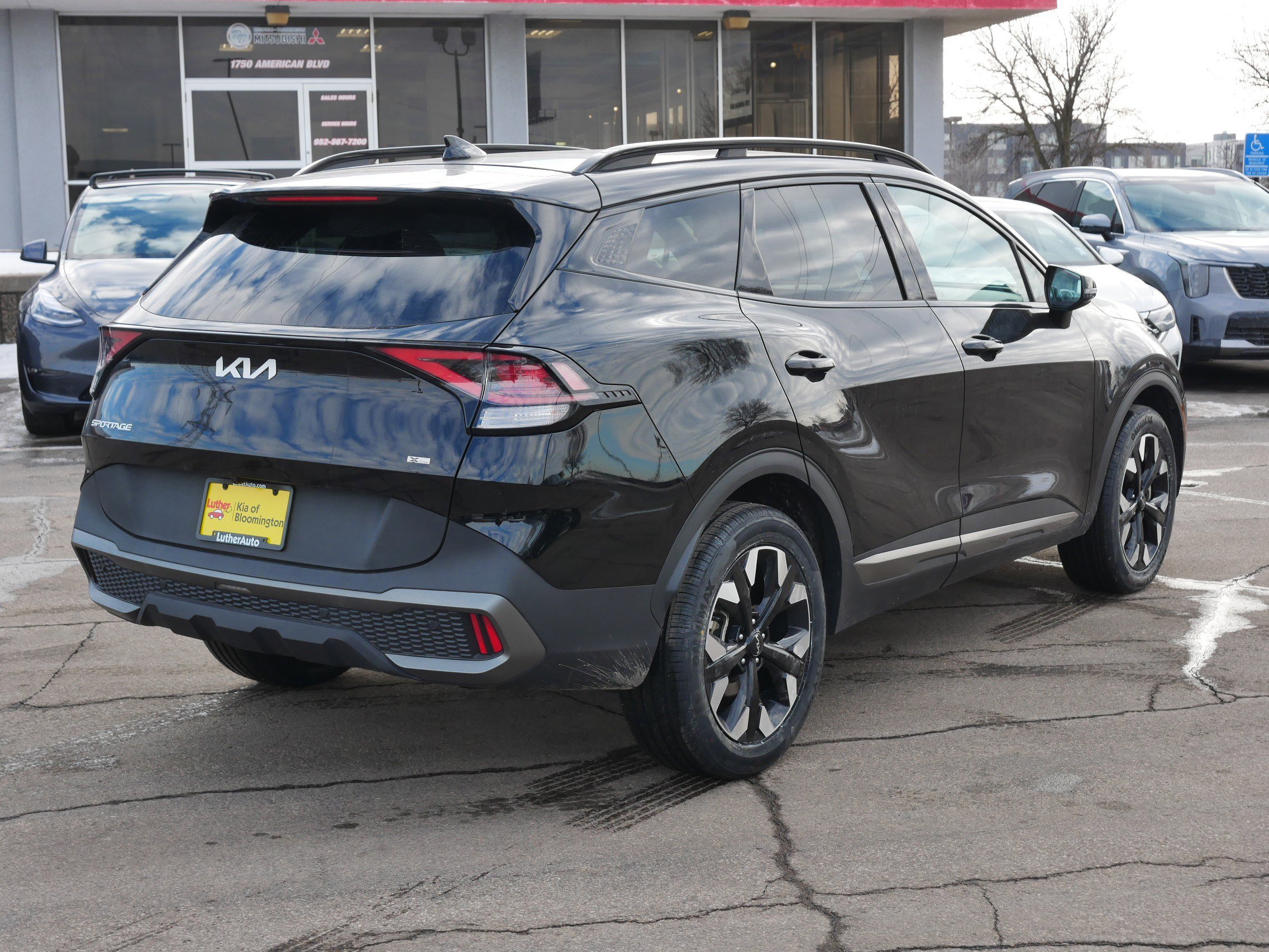 Certified 2023 Kia Sportage X-Line w/ X-Line Premium Package image 4