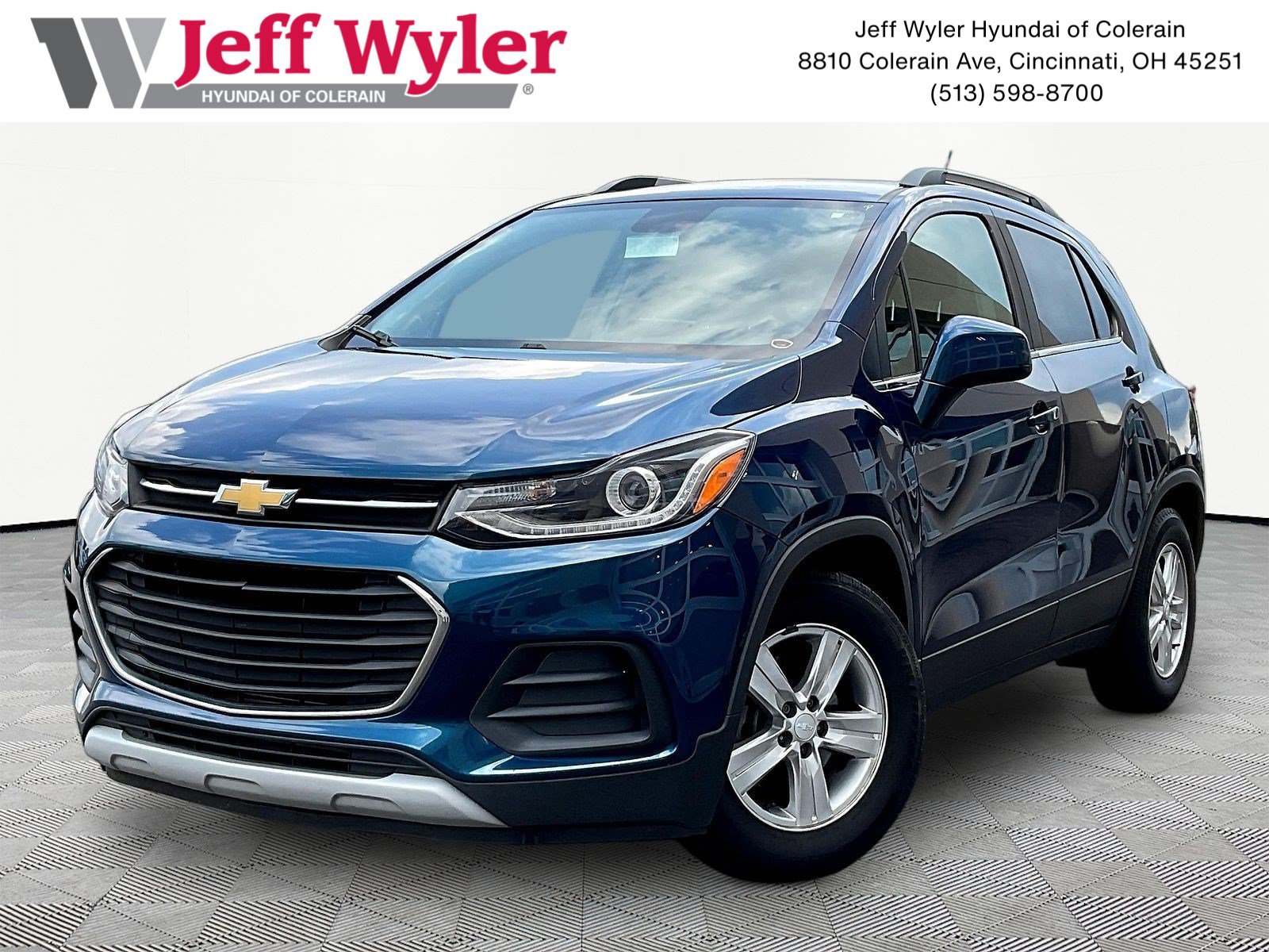 Used 2020 Chevrolet Trax LT FWD image 1