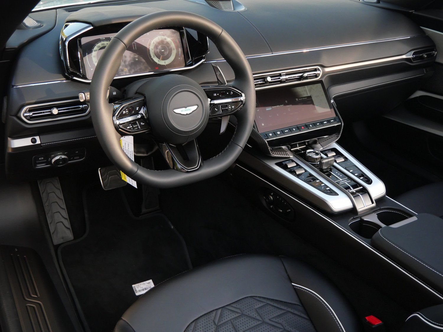 New 2026 Aston Martin Vanquish Convertible RWD image 3