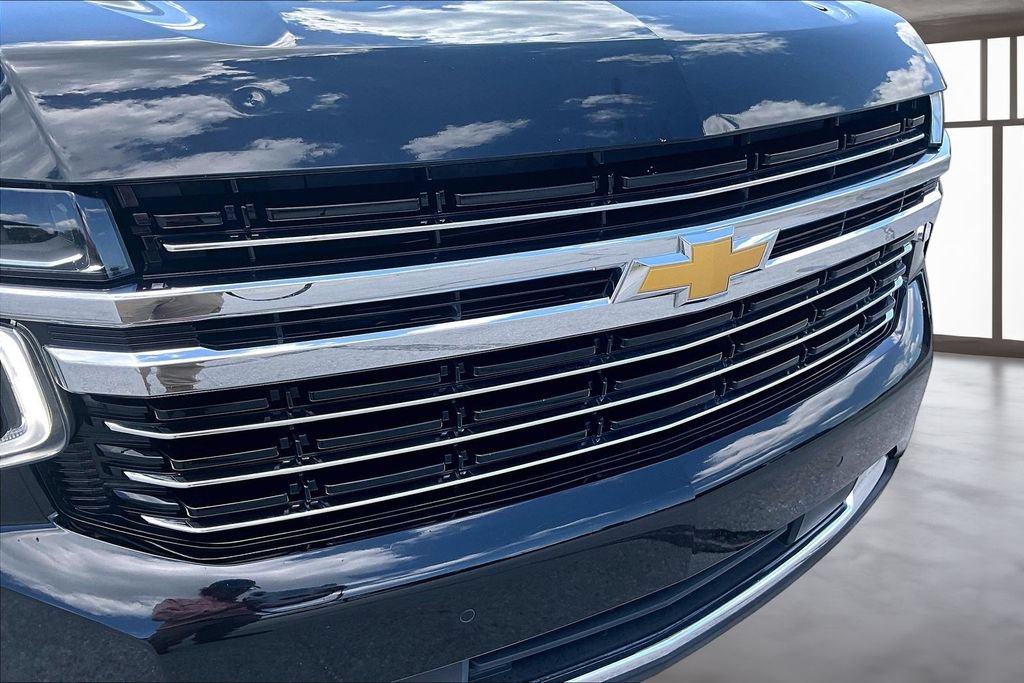Used 2024 Chevrolet Suburban LT AWD/4WD image 31