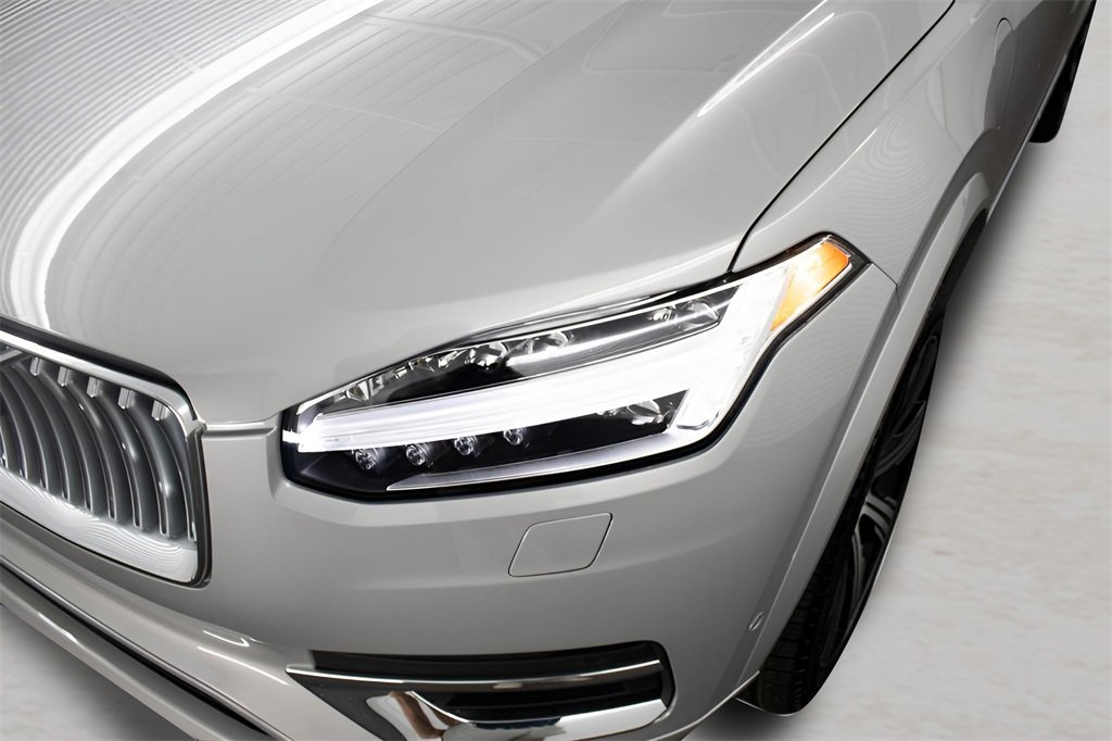 Certified 2025 Volvo XC90 T8 Plus w/ Protection Package Premier image 7