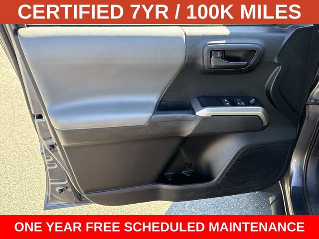 Used 2021 Toyota Tacoma SR5 AWD/4WD image 13