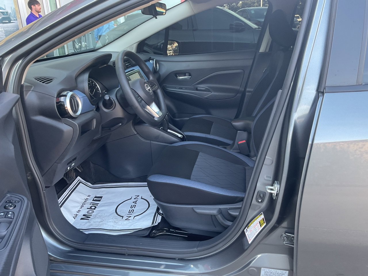 Used 2025 Nissan Versa SV w/ Trunk Package FWD image 8