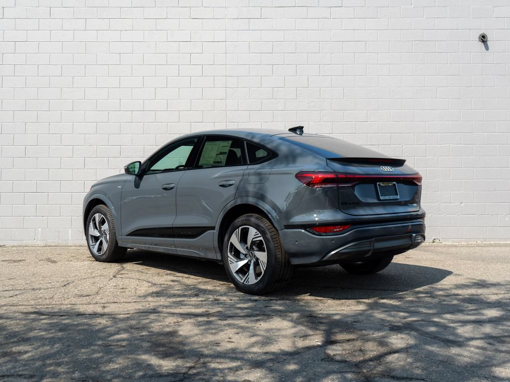 New 2027 Audi Q6 e-tron Premium AWD/4WD image 4