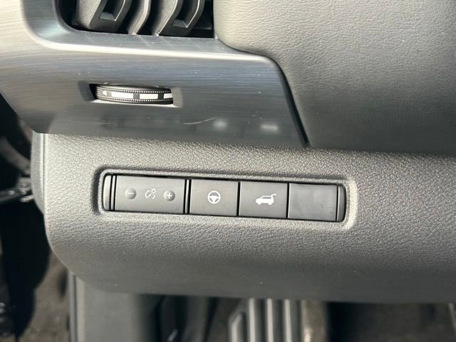 Certified 2025 Nissan Pathfinder SL image 21