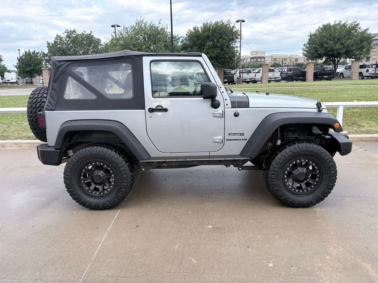 Used 2014 Jeep Wrangler Sport AWD/4WD image 3