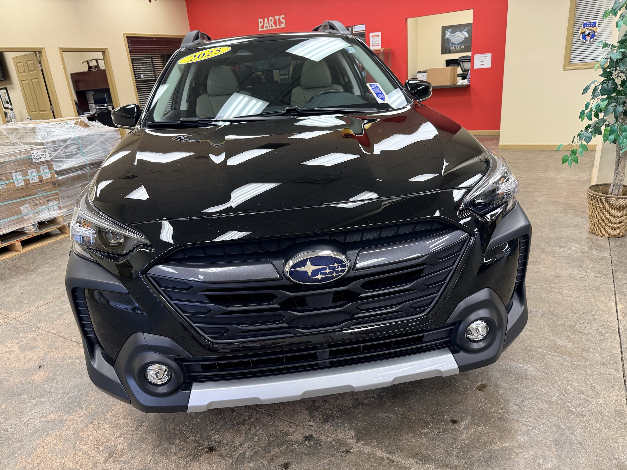 Used 2025 Subaru Outback Limited AWD/4WD image 3