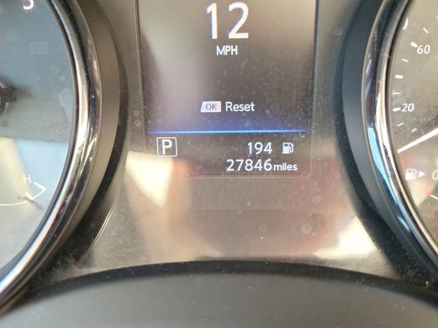 Used 2018 Nissan Rogue SV w/ Premium Package FWD image 23