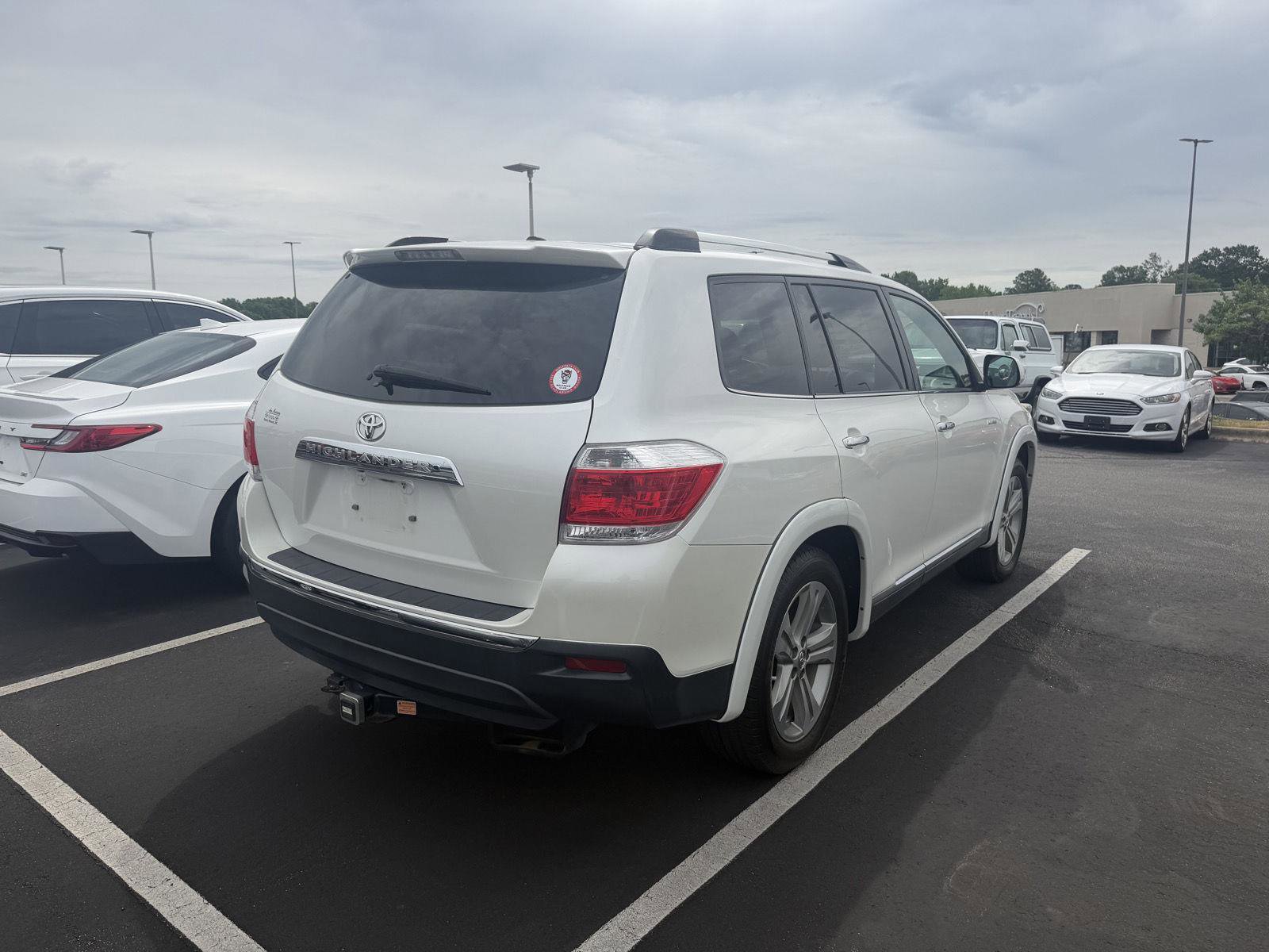 Used 2013 Toyota Highlander Limited FWD image 5