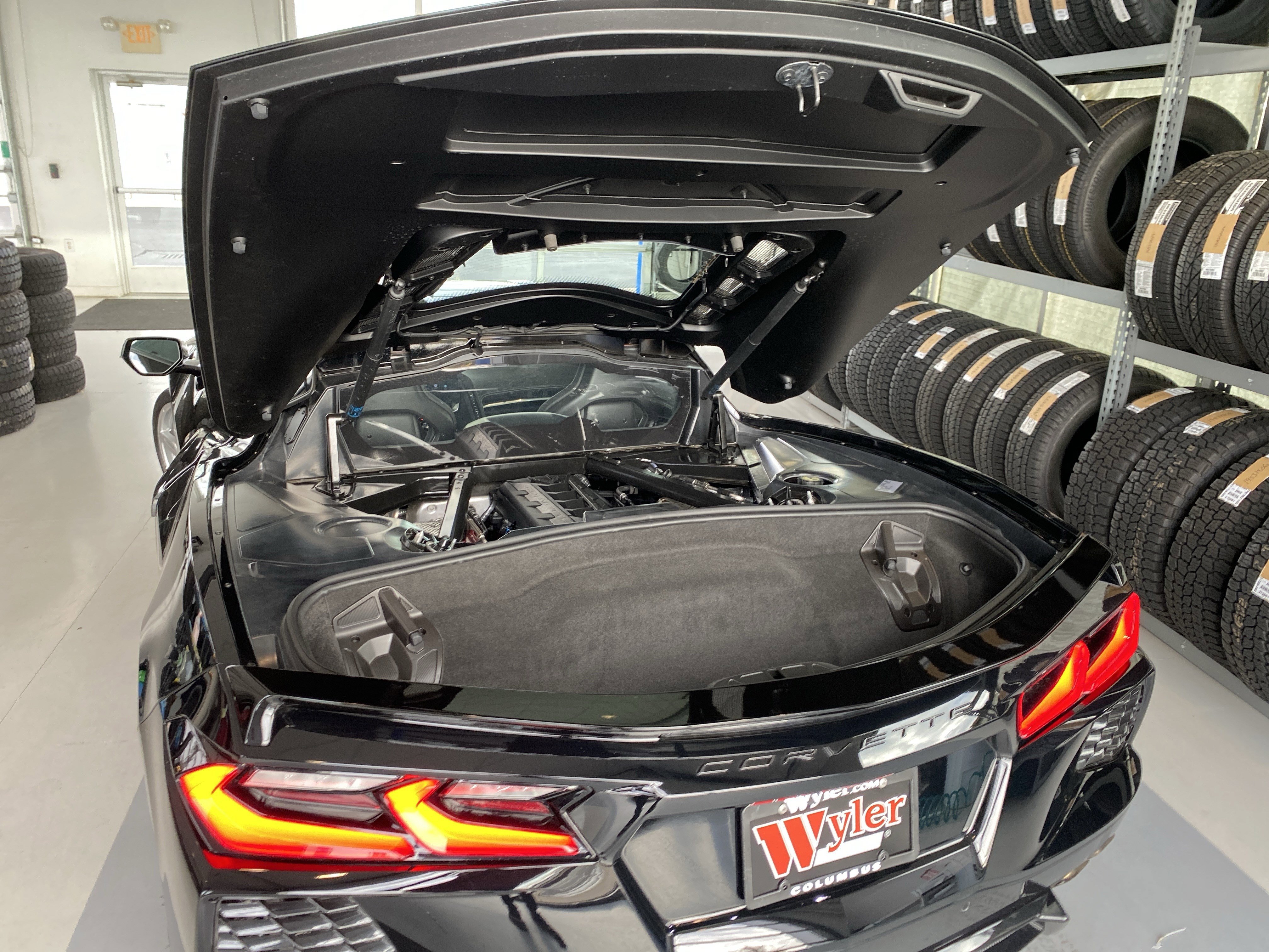 Used 2024 Chevrolet Corvette Stingray Preferred Cpe w/ Battery Protection Package image 7