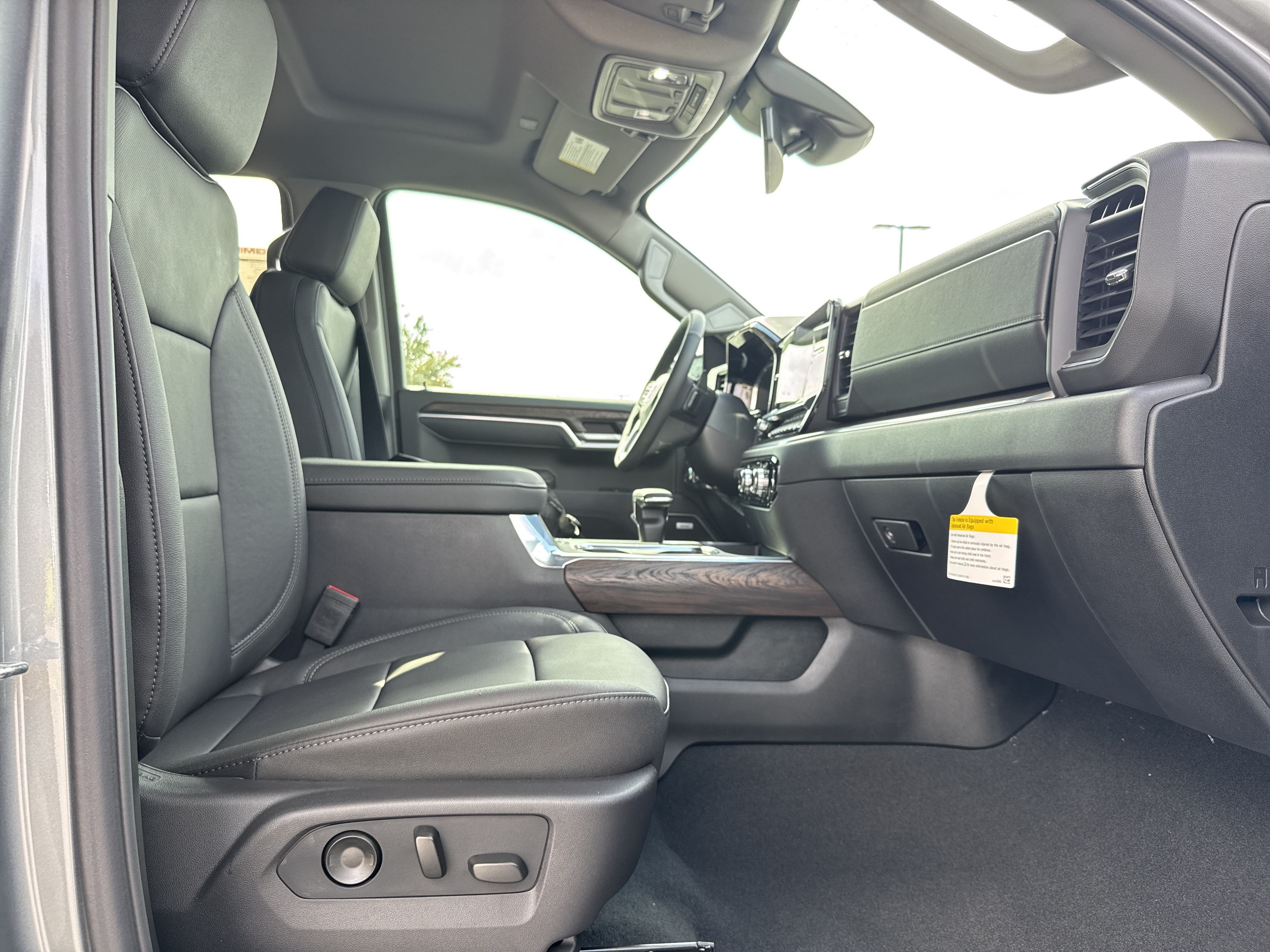 New 2026 GMC Sierra 1500 SLT w/ SLT Convenience Package AWD/4WD image 31