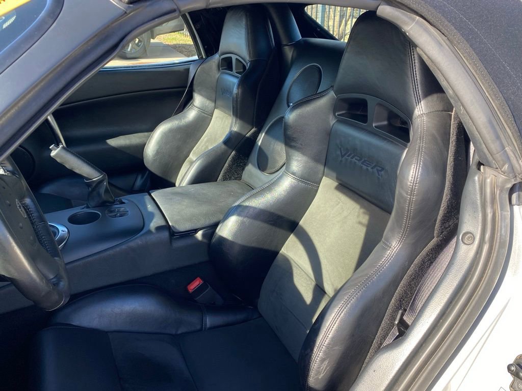 Used 2003 Dodge Viper SRT-10 image 21