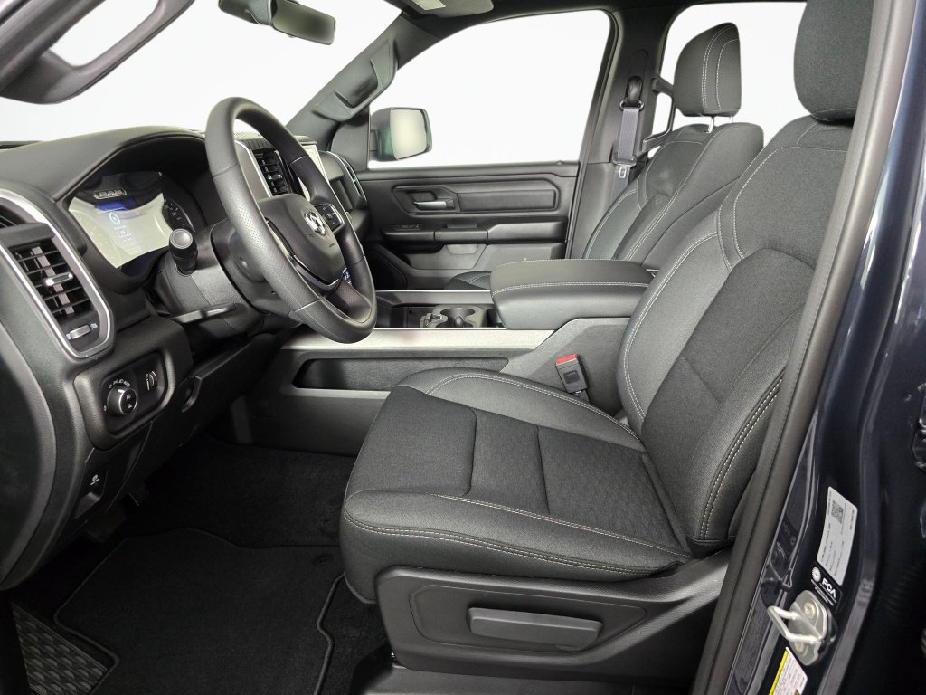 New 2026 RAM 1500 Express AWD/4WD image 20