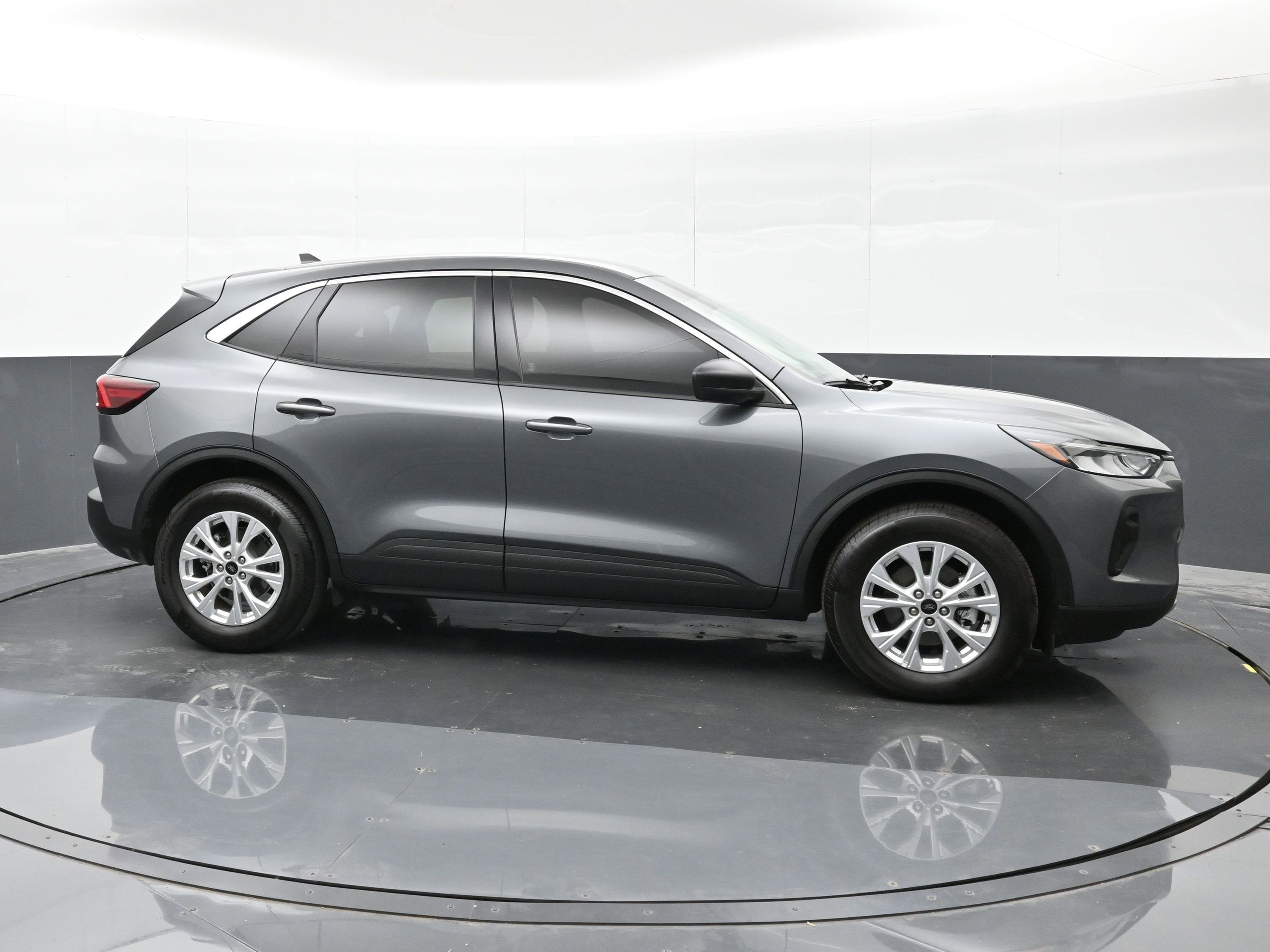 Used 2024 Ford Escape Active AWD/4WD image 7