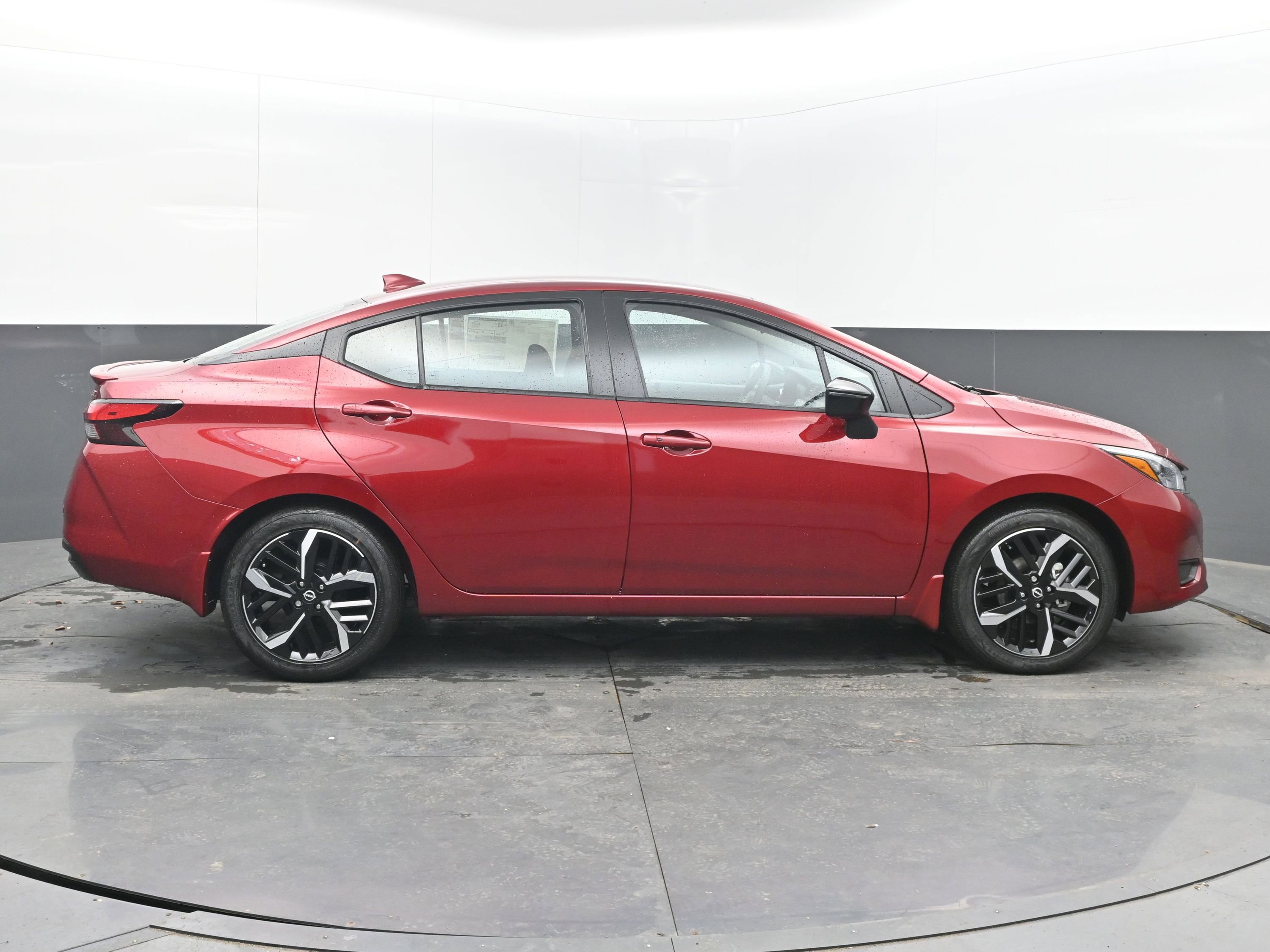 New 2025 Nissan Versa SR image 8