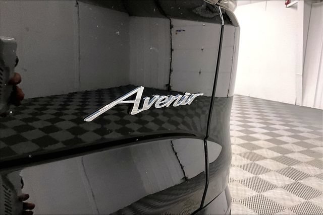 Used 2022 Buick Enclave Avenir w/ Avenir Technology Package AWD/4WD image 9