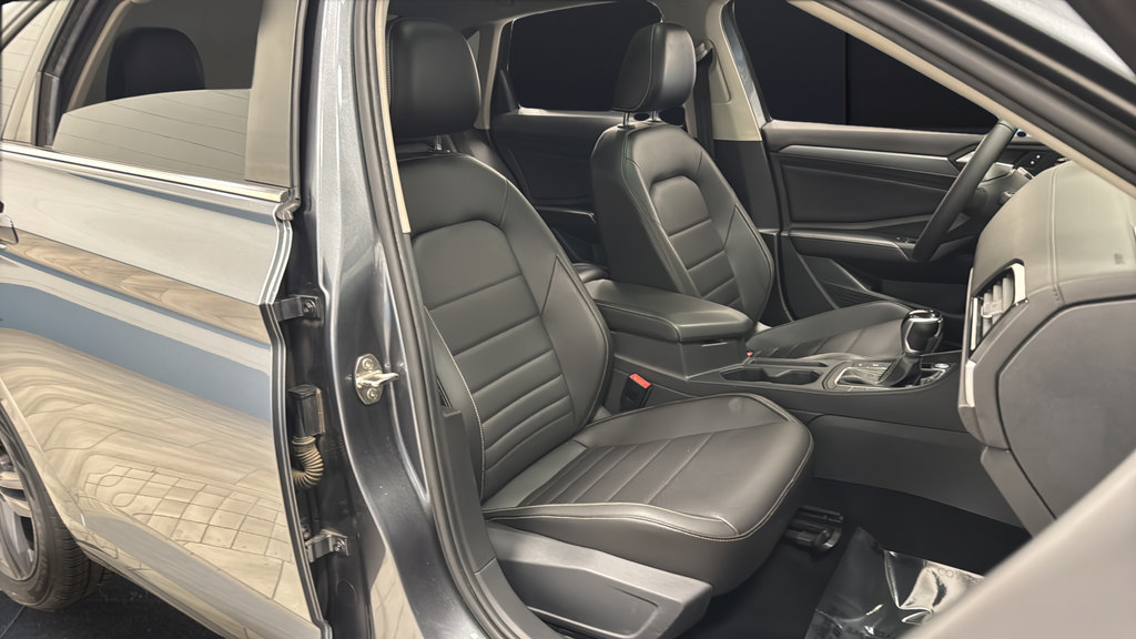 Used 2022 Volkswagen Jetta SE FWD image 24