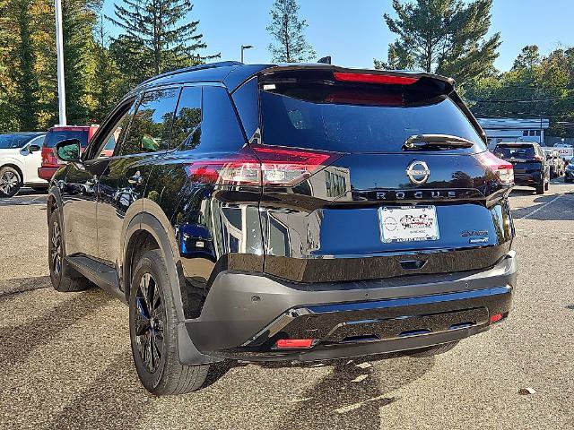 Certified 2023 Nissan Rogue SV w/ SV Premium B Package AWD/4WD image 5