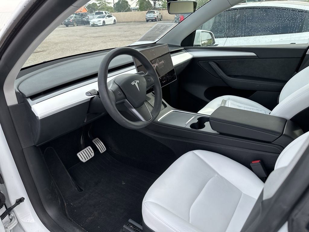 Used 2024 Tesla Model Y Performance image 6