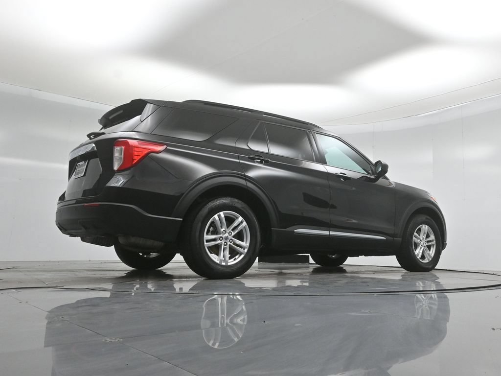 Certified 2023 Ford Explorer XLT RWD image 46