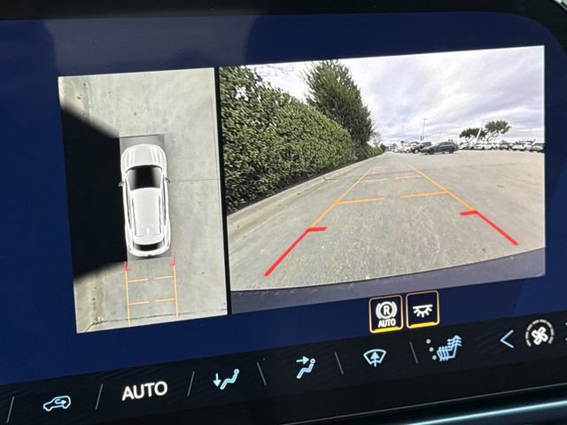 New 2026 Chevrolet Equinox EV LT image 16