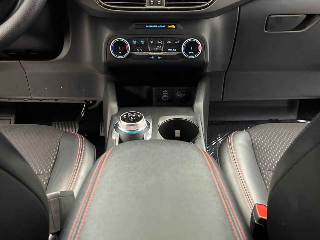 Used 2025 Ford Escape ST-Line image 34