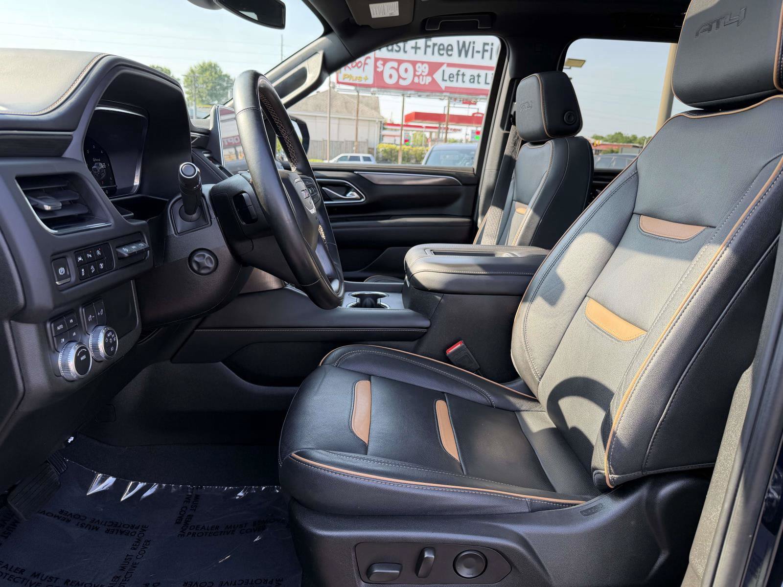Used 2023 GMC Yukon XL AT4 w/ Technology Package AWD/4WD image 8